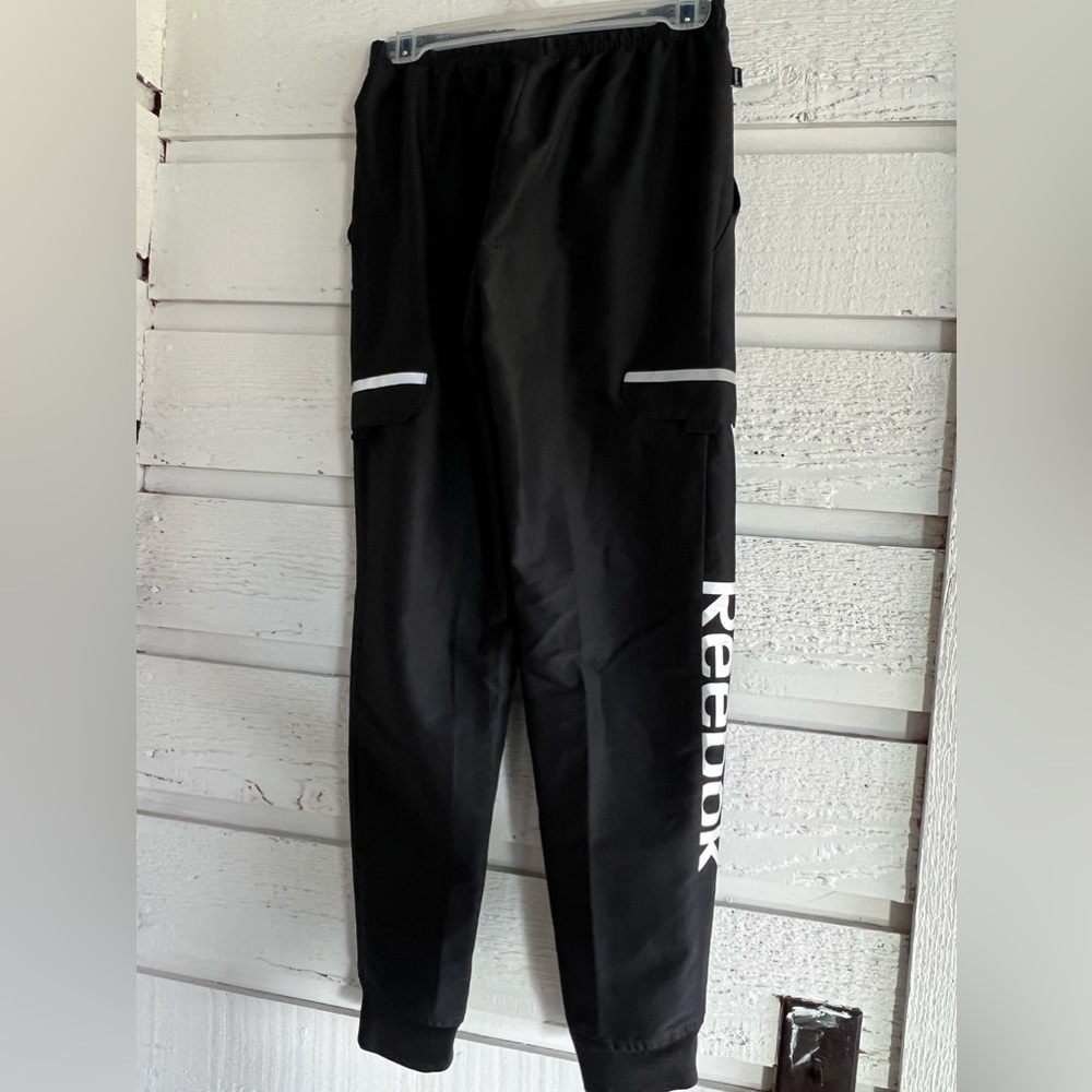 NWOT Boys Reebok sweats XL 14/16